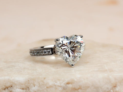 Elevating Personal Expression: The Art of Custom Jewelry at AR Signature